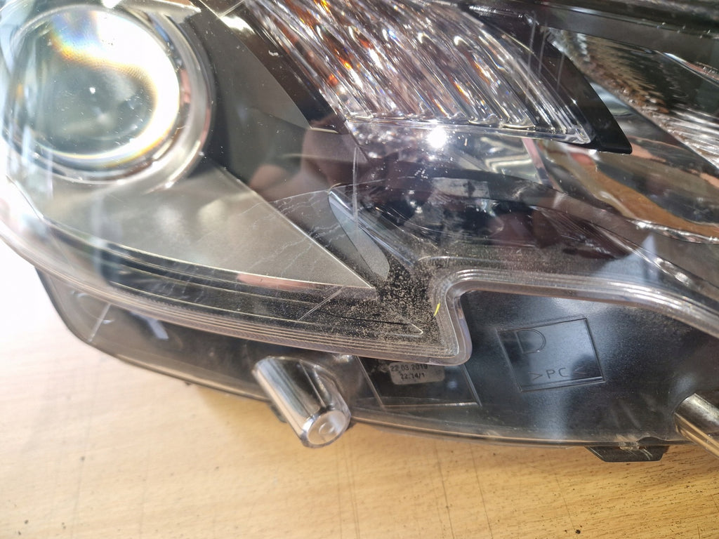 Frontscheinwerfer Peugeot 2008 I 9825313680 Rechts Scheinwerfer Headlight