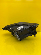 Laden Sie das Bild in den Galerie-Viewer, Frontscheinwerfer BMW 5 5A798D1-07 LED Links Scheinwerfer Headlight SCH4248690398ei