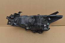 Laden Sie das Bild in den Galerie-Viewer, Frontscheinwerfer Mazda 3 BHR1-51030 Rechts Scheinwerfer Headlight SCH1647649709ev
