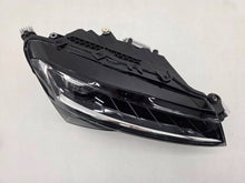 Laden Sie das Bild in den Galerie-Viewer, Frontscheinwerfer Skoda Superb III 3V1941016D Rechts Scheinwerfer Headlight SCH7169650228vx