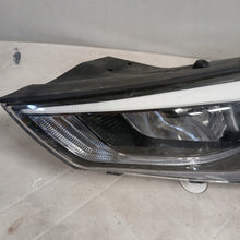 Load image into Gallery viewer, Frontscheinwerfer Hyundai Tucson Links Scheinwerfer Headlight SCH6470022891ae