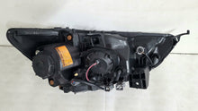 Laden Sie das Bild in den Galerie-Viewer, Frontscheinwerfer Mitsubishi Asx 8301C879 63943517 Xenon Links Headlight