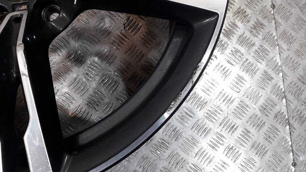 1x Alufelge 19 Zoll 10.5" 5x112 28ET 7857076 BMW 5 F90 Rim Wheel