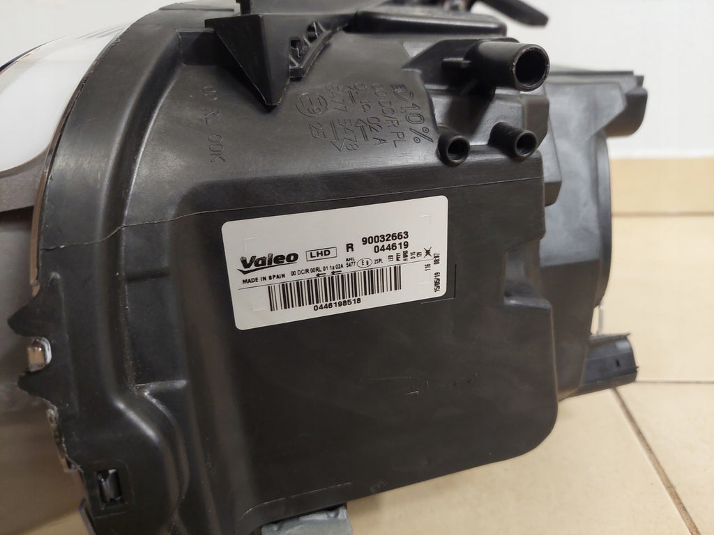 Frontscheinwerfer BMW 1 E88 E81 Coupe E82 E87 90032663 Xenon Rechts Headlight SCH5345608320si