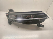 Laden Sie das Bild in den Galerie-Viewer, Frontscheinwerfer Renault Megane Etech 260102443R LED Rechts Headlight