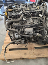 Load image into Gallery viewer, Motor VW Tiguan DGU 2.0 TSI 186PS 137kW 182TKm Benzin Engine Unkomplett