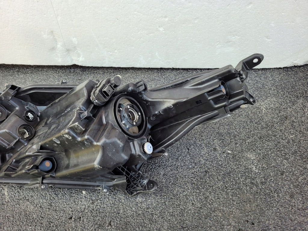 Frontscheinwerfer Toyota Yaris Model LED Rechts Scheinwerfer Headlight SCH4111828326hu