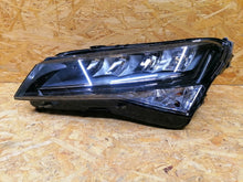 Laden Sie das Bild in den Galerie-Viewer, Frontscheinwerfer Skoda Superb III 3V1941015C Full LED Links Headlight