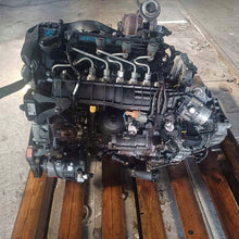 Laden Sie das Bild in den Galerie-Viewer, Motor Kia Sportage D4FD 1.7 CRDI 150TKm Diesel Engine Komplett