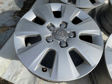 Laden Sie das Bild in den Galerie-Viewer, 4x Alufelge 15 Zoll 6.0" 5x112 47ET Glanz Silber 8P0601025BP Audi Rim Wheel FEL9313292265bj