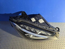 Laden Sie das Bild in den Galerie-Viewer, Frontscheinwerfer Mercedes-Benz W205 A2059062604 LED Rechts Headlight SCH7074591718gm