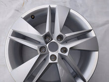 Laden Sie das Bild in den Galerie-Viewer, 1x Alufelge 17 Zoll 3V0601025BH Skoda Superb Octavia Rim Wheel FEL1338943411uz
