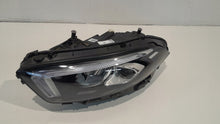 Laden Sie das Bild in den Galerie-Viewer, Frontscheinwerfer Mercedes-Benz W177 A1779062700 LED Rechts oder Links SCH5623543778cq
