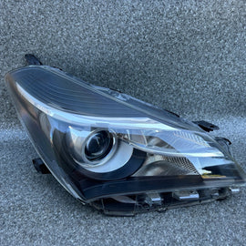 Frontscheinwerfer Toyota Yaris Rechts Scheinwerfer Headlight SCH1240265618ij