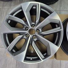 Laden Sie das Bild in den Galerie-Viewer, 1x Alufelge 20 Zoll 9.0" 5x112 38ET Matt Graphit 4KE601025 Audi E-Tron Mg FEL9596986610qz