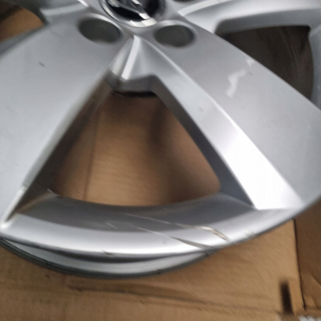 1x Alufelge 16 Zoll 6.0" 5x100 35ET Glanz Silber 657601025J Skoda Scala FEL2875382006yj