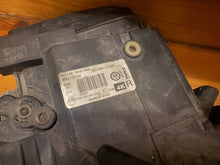 Load image into Gallery viewer, Frontscheinwerfer VW Passat 89315540 Xenon Rechts Scheinwerfer Headlight SCH4937352102em