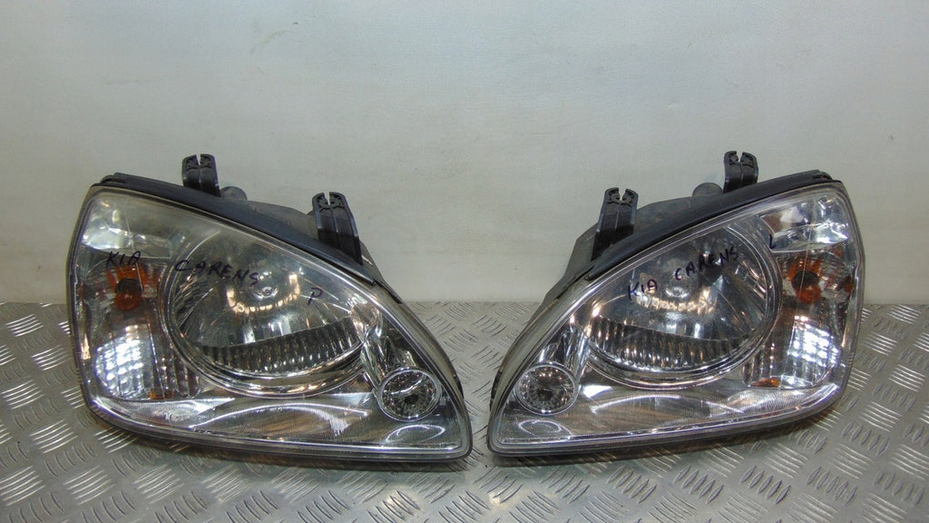 Frontscheinwerfer Kia Carens II Ein Stück (Rechts oder Links) Headlight