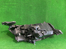 Laden Sie das Bild in den Galerie-Viewer, Frontscheinwerfer Peugeot II 208 CSC18982 Links Scheinwerfer Headlight SCH5337797297qe