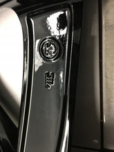Load image into Gallery viewer, 4x Alufelge 19 Zoll 8.0" 5x112 44ET 3V0601025AP Mg Superb I Rim Wheel FEL8272252202jc