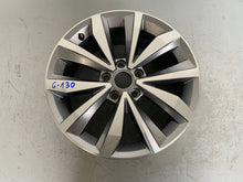 Load image into Gallery viewer, 1x Alufelge 17 Zoll 7.0" 5x112 45ET Glanz Silber 2GA601025P Mg T-Roc Rim Wheel FEL2436456885nb