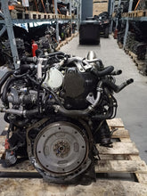Laden Sie das Bild in den Galerie-Viewer, Motor Mercedes-Benz 699301 2.3 CDI 23TKm 2019 Diesel Engine Komplett
