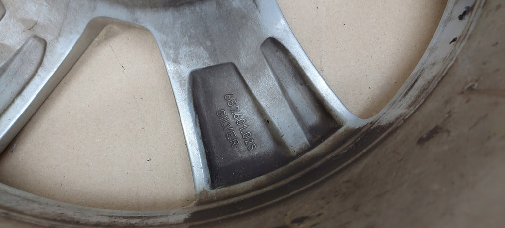 1x Alufelge 16 Zoll 6.0" 5x100 38ET Glanz Silber 657601025B Skoda Rim Wheel