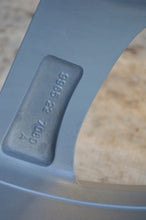 Load image into Gallery viewer, 1x Alufelge 18 Zoll 7.0" 5x114.3 50ET Silber 9965227080A Mazda Cx-3 Cx3 FEL2549562050qf