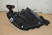 Laden Sie das Bild in den Galerie-Viewer, Frontscheinwerfer Opel Corsa A F 9829522780 LED Ein Stück (Rechts oder Links) SCH6034448872yv