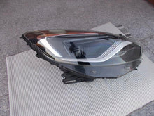 Laden Sie das Bild in den Galerie-Viewer, Frontscheinwerfer Opel Zafira C 13472663RH Rechts Scheinwerfer Headlight