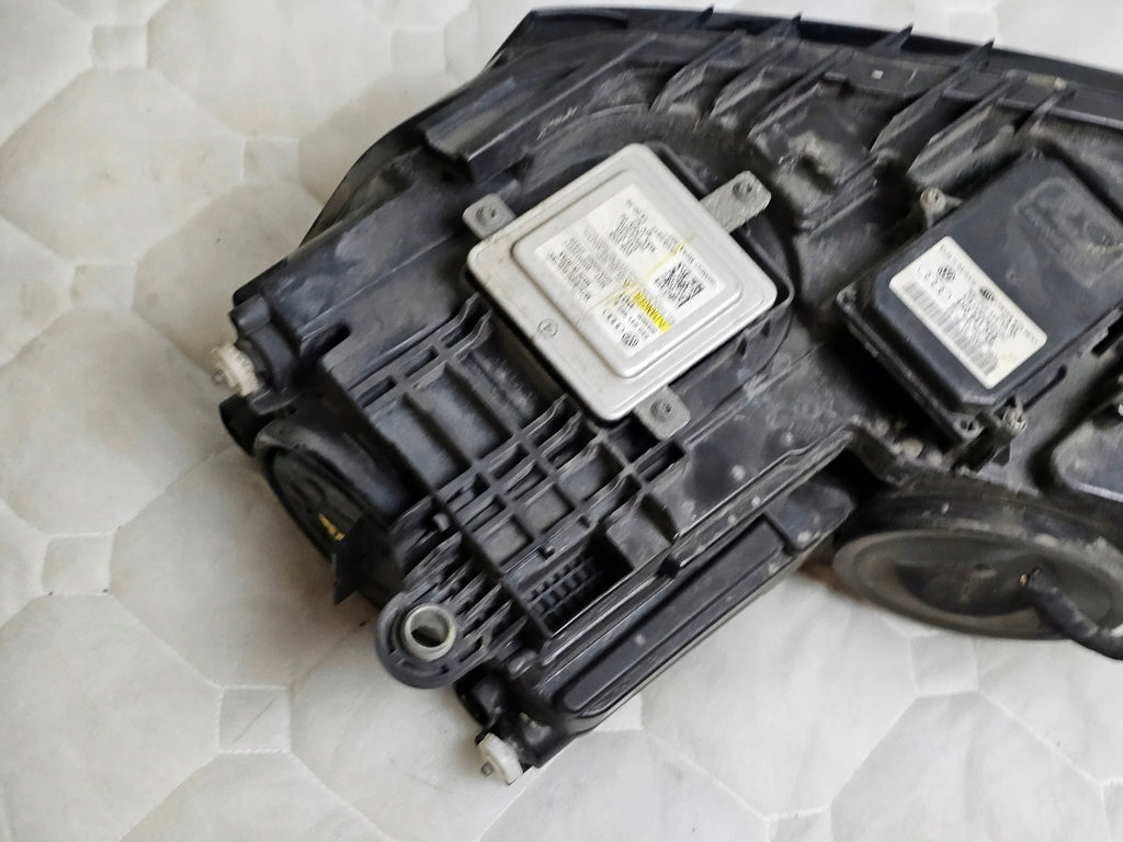 Frontscheinwerfer VW Jetta IV 5C7941752 8K0941597 4H094132 Xenon Rechts SCH3090704539cu