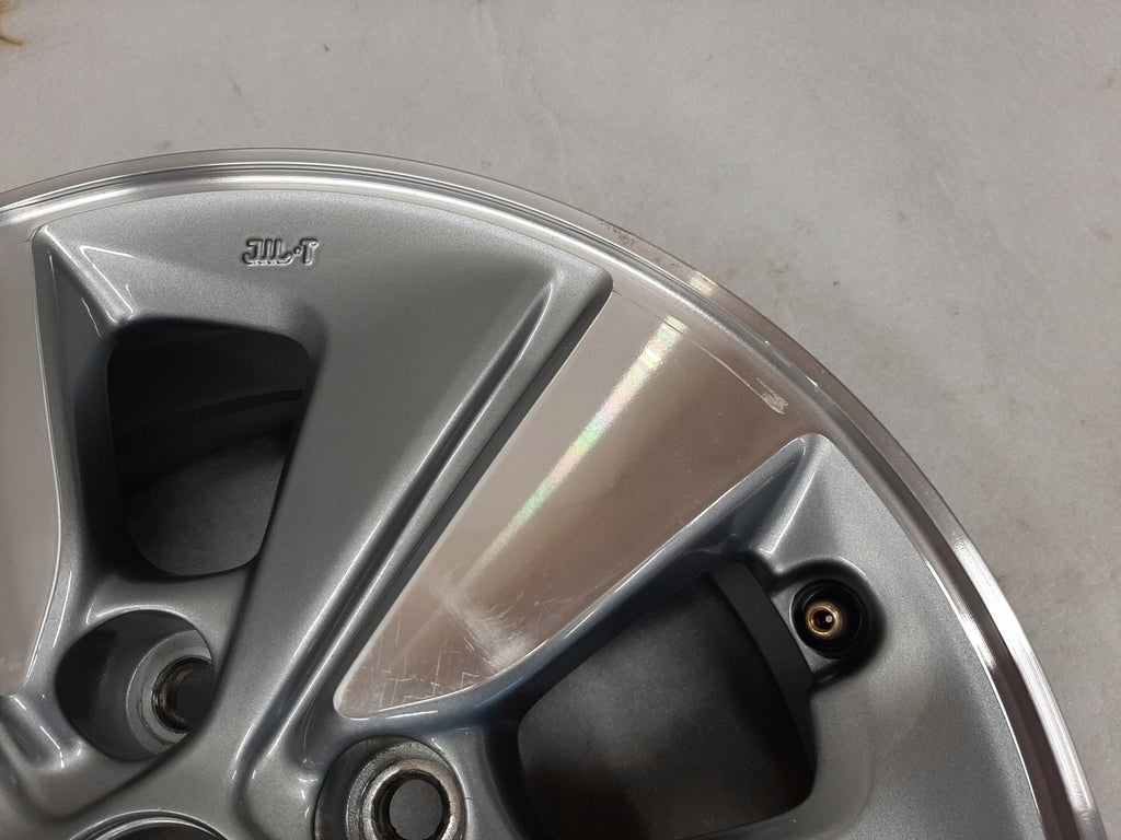 1x Alufelge 15 Zoll 6.0" 5x114.3 45ET Glanz 4FA1A Nissan Leaf Ze0 Ze1 Pulsar