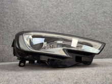 Laden Sie das Bild in den Galerie-Viewer, Frontscheinwerfer Audi A3 8V0941006E Xenon Rechts Scheinwerfer Headlight SCH3427515400yt