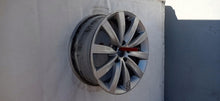 Laden Sie das Bild in den Galerie-Viewer, 1x Alufelge 17 Zoll 7.0" 5x112 39ET Glanz Silber 7N0601025C VW Sharan Rim Wheel FEL2241570877ef