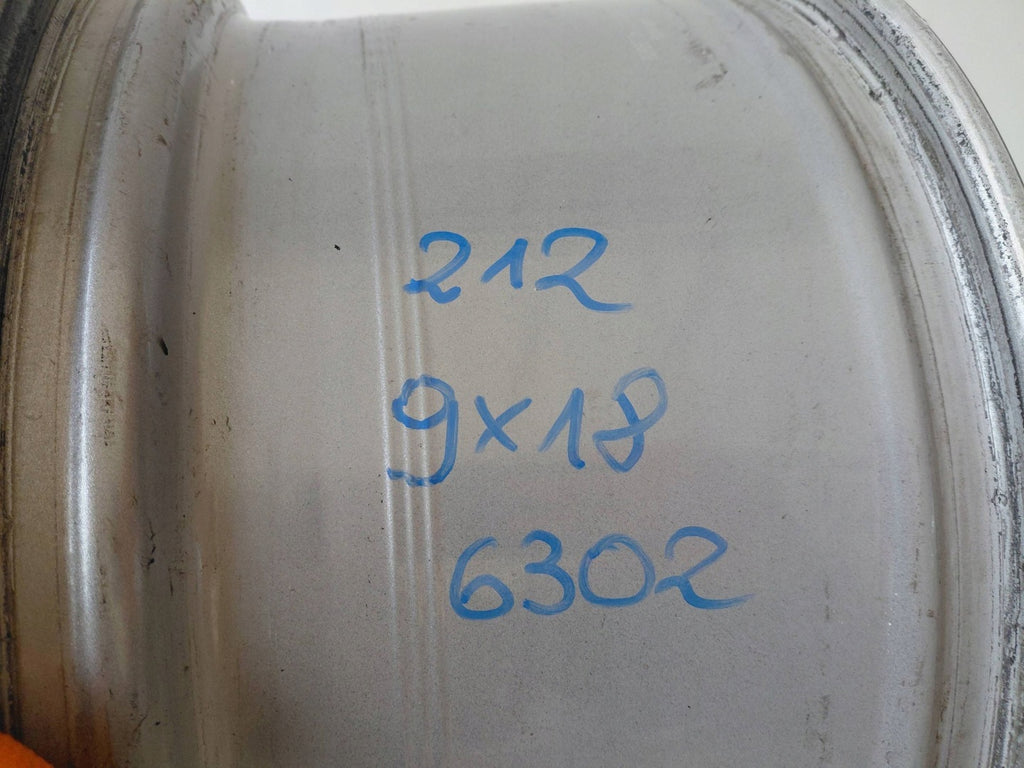 1x Alufelge 18 Zoll 2124016302 Mercedes-Benz W212 Rim Wheel FEL2628856223gi