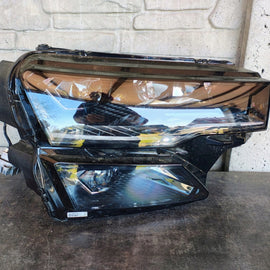 Frontscheinwerfer Skoda Karoq 57B941036B Rechts Scheinwerfer Headlight SCH9121955396vs