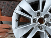 Load image into Gallery viewer, 1x Alufelge 17 Zoll 7.0" 5x112 45ET Glanz Silber 57A601025C Skoda Karoq FEL4015836573dv