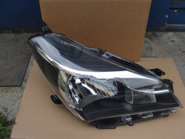 Frontscheinwerfer Toyota Yaris LED Rechts Scheinwerfer Headlight