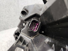Laden Sie das Bild in den Galerie-Viewer, Frontscheinwerfer Audi Q2 81A941012 LED Rechts Scheinwerfer Headlight SCH5751787263qe