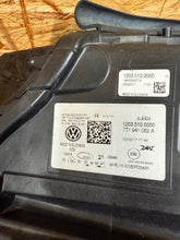 Load image into Gallery viewer, Frontscheinwerfer VW T7 7T1941082A Rechts Scheinwerfer Headlight SCH7660996570sa