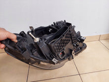 Laden Sie das Bild in den Galerie-Viewer, Frontscheinwerfer BMW 5 F10 7317131-05 Xenon Links Scheinwerfer Headlight SCH5745335708sa