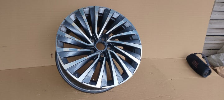 1x Alufelge 18 Zoll 8.0" 5x112 44ET 3P0601025F Skoda Rim Wheel FEL6172482754gt