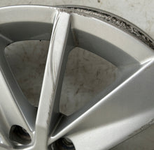 Load image into Gallery viewer, 1x Alufelge 15 Zoll 6.0&quot; 5x100 40ET 6C0601025 VW Polo Rim Wheel