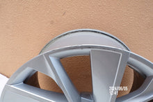 Laden Sie das Bild in den Galerie-Viewer, 1x Alufelge 20 Zoll 9.0" 5x112 42ET Glanz Silber 5LA601025T Skoda Enyaq FEL4843369971xf