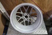 Laden Sie das Bild in den Galerie-Viewer, 1x Alufelge 19 Zoll 8.5&quot; 5x112 D5452 Audi Rim Wheel