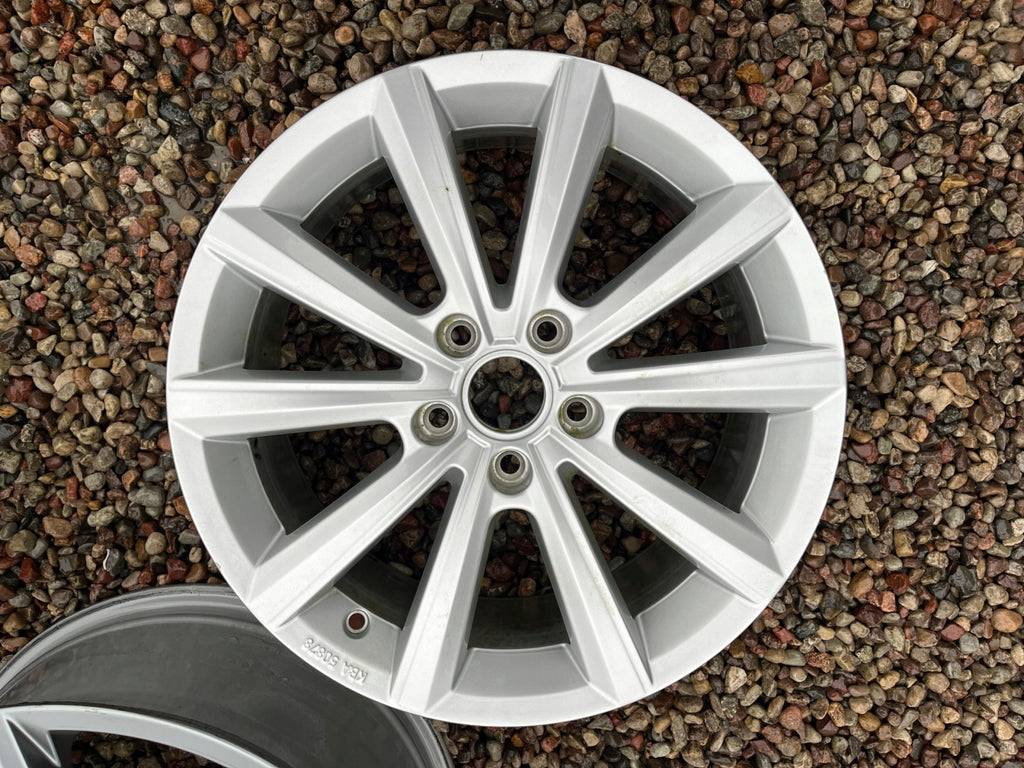 1x Alufelge 17 Zoll 7.0" 5x112 38ET Glanz Silber 3G8071497 VW Arteon Rim Wheel FEL6328320977ao
