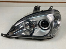 Load image into Gallery viewer, Frontscheinwerfer Mercedes-Benz W163 A1638204561 Links Scheinwerfer Headlight