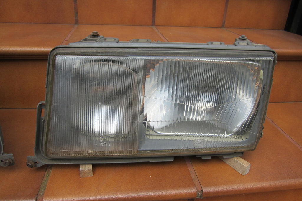 Frontscheinwerfer Mercedes-Benz 190 W201 Links Scheinwerfer Headlight SCH2618966427yl