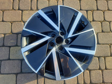 Load image into Gallery viewer, 1x Alufelge 19 Zoll 8.0&quot; 5x112 44ET 3V0601025BA Skoda Superb Rim Wheel