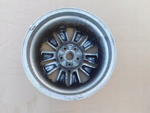 Laden Sie das Bild in den Galerie-Viewer, 1x Alufelge 17 Zoll 7.0&quot; 5x110 55ET Subaru Forester Rim Wheel